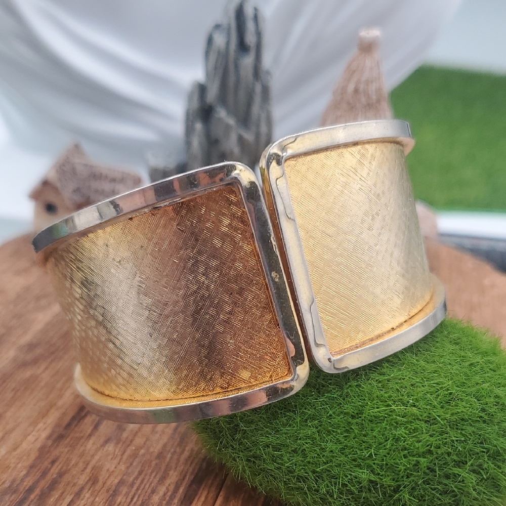 Brutalist Vintage Gold Tone and Silver Tone Hinge Bracelet Overflow
